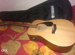 Sale my new 15 Days old guitar yamaha f310 with
