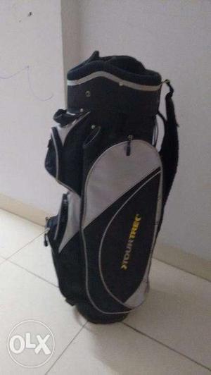 Tout trek Golf Bag, Not much used, Black and Grey in Color