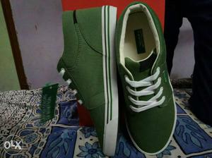 Ucb shoes brand new mrp  size 9