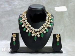 Women's White And Green Pearled Necklace
