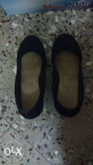 Brand new ledies sandles_bellies size 6_ just in 300 rs.