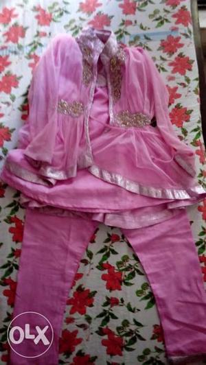 Pink coloured dress for 2-3 yrs old girls