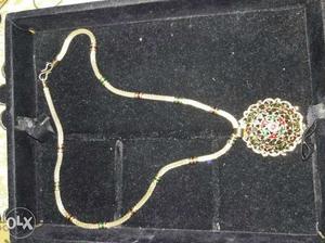 Round Gold With Ruby And Emerald Beaded Pendant Necklace