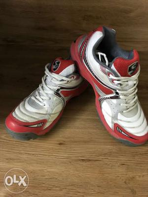 SG Striker III Cricket Shoes - Size 8 UK (Unused)