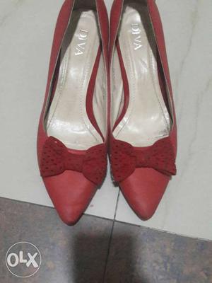 Size 40 pointed heels