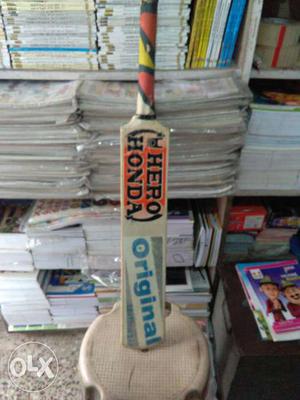 Beige Hero Honda Original Cricket Bat