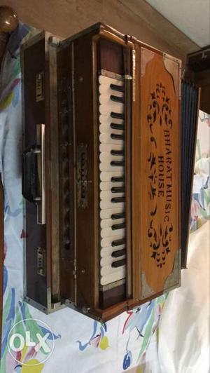 Harmonium with scale changer brand new condition
