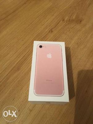 Brand new Iphone 7 32 gb rose gold One year apple