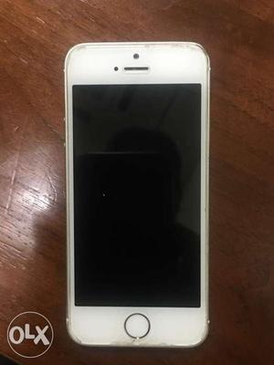 I phone 5-S 16 GB in very good condition Gold