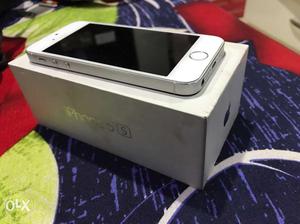 IPhone 5s (16gb) white silver Immaculate