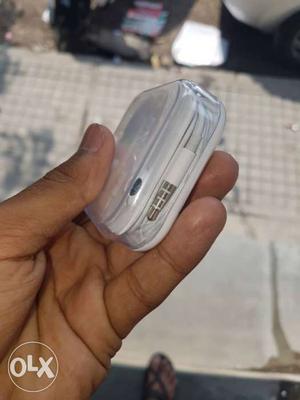 Iphones earphone for cheap price