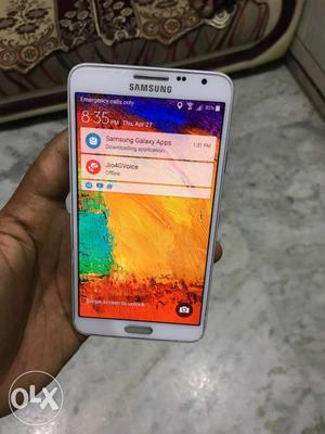 Note3 white perfect condition only mobile charger