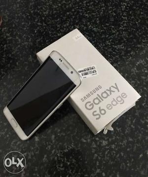 Samsung Galaxy S6 Edge 64GB internal memory + charger