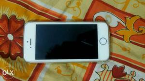 Urgent sell my i phone 5s 32 gb gold... Good