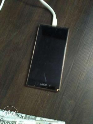 Xperiaz3+ copper colour 7 month used within