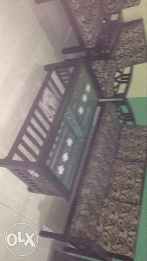5 seater sofa set with center table in very good