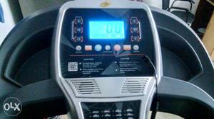 6 months used treadmill for sale
