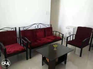 Metal frame sofaset with red fabric seats