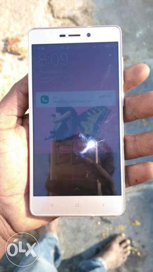 This is redmi 3s prime 20 day's phone hood condition