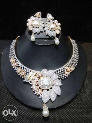 Diamond Cluster Collar Necklace