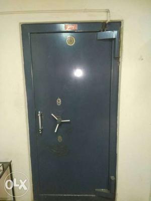 Godrej Safe Door Fully functional. Used by Bank