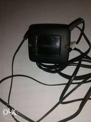 Nokia brnd charger it working good it