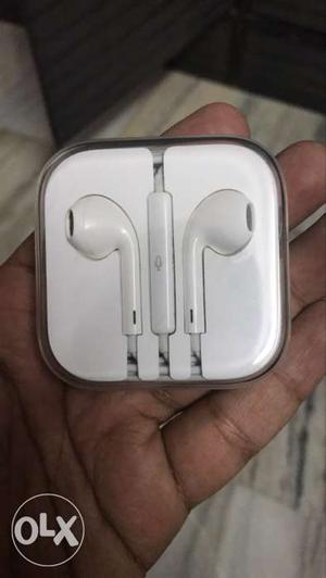 Orginal Apple Ear phone with jack. from the Box