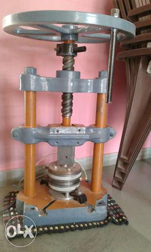 Paper bowl making machine and also can make paper