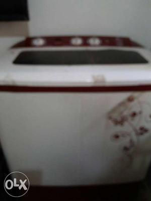 White And Brown Twin Tub Washer