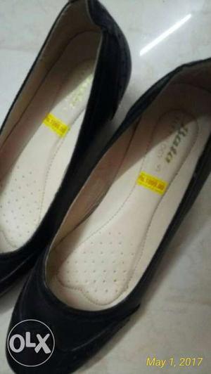Bata ladies shoes - Black colour - Size 5 - Not