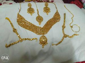 Bridal jewellery- necklace, bindiya, eartops,