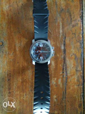 Fastrack 5 months old good condition price only