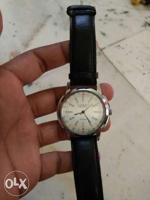 Formal new watch good condition... normal use..
