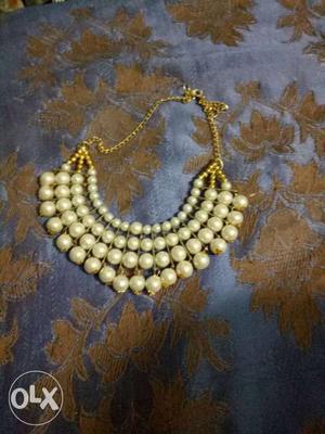 Gild And White Pearl Bead Collar Necklace