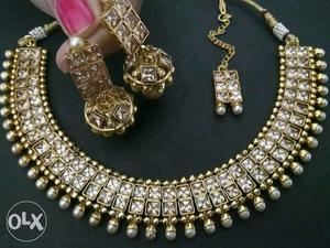 Gold And White Necklace,earrings and maang tikka