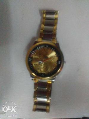 Gold-color Round Chronometer Watch
