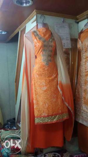 It's cotton suit with dupta and salvar