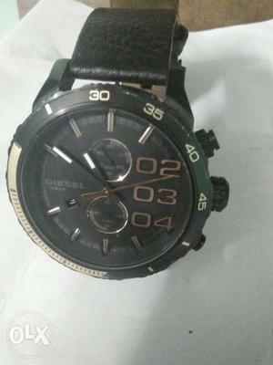 Luxury DIESEL WATCH in good condition without cover
