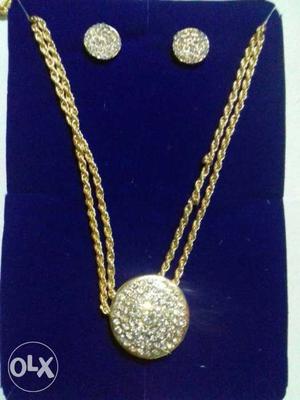 New gold plated stone necklace with earrings