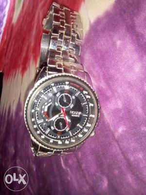 Round Silver And Black Chronograph Watch With Silver Link \
