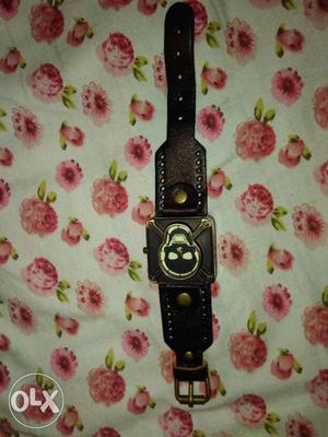 Stylish watch from U.K for sale not used