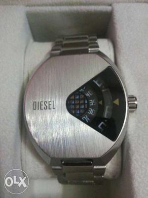 Unique Diesel Watch at low cost.