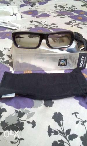 Unused sony USB 3D goggles in box pack condition