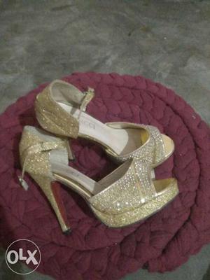 Women's Pair Of White-and-gold Stiletto Peep Toe Shoes
