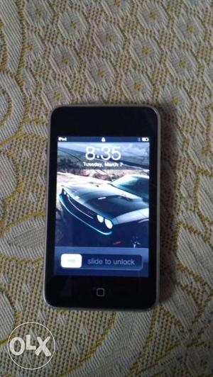 Apple iPod 2G MC 8GB with broken touch but