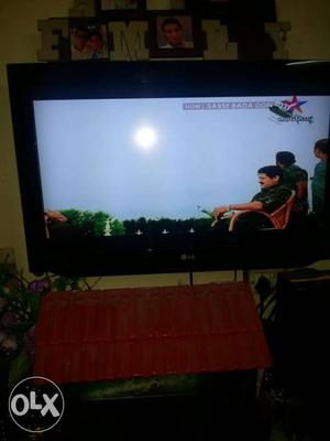 Black Lg 32" Flat Screen lcd Tv with usb port