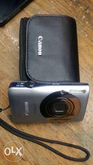 Canon digital camera with 12 mp zoom with charger