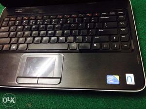 Dell laptop  Vastro Color Black.