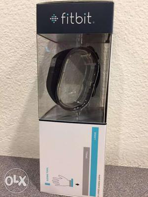 Fitbit Charge HR - Brand new fitness tracker with heart rate