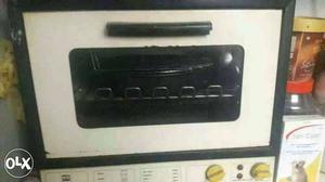 Oven grill toaster in excellent condition.